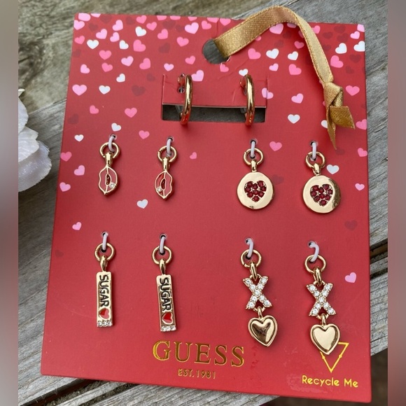 NWT GUESS 5 PIECE SET OF HOOPS AND  INTERCHANGEABLE EARRINGS - Picture 3 of 5